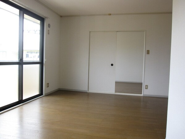 クレスト安室の物件内観写真